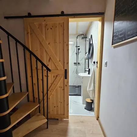 Nad Potokiem Z Alpakami Dağ evi *