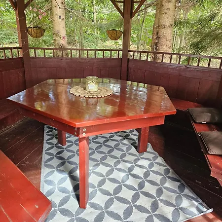 Nad Potokiem Z Alpakami 木屋 *