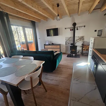 Nad Potokiem Z Alpakami 木屋 *