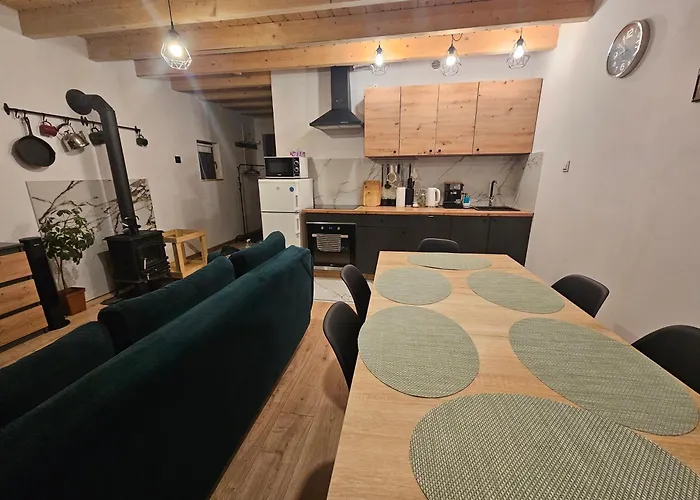 Nad Potokiem Z Alpakami *